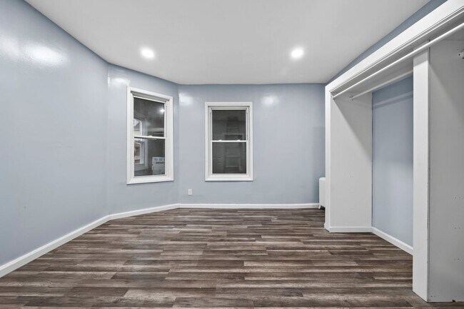 145 E 31st St in Paterson, NJ - Foto de edificio - Building Photo