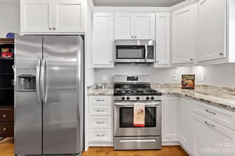 64 Leyland Cir in Hendersonville, NC - Building Photo - Building Photo