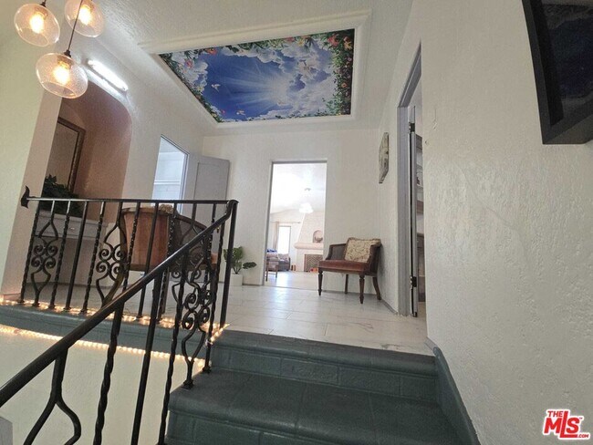 6241 W 6th St in Los Angeles, CA - Building Photo - Building Photo