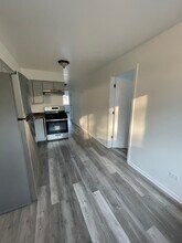 10414 Michael Todd Terrace, Unit 2S in Glenview, IL - Foto de edificio - Building Photo