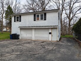 257 Buttonwood Ave in Bowling Green, OH - Building Photo