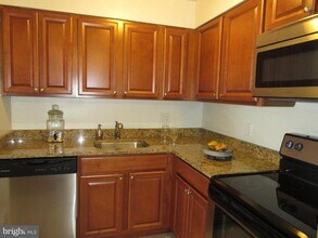 2028 Walnut St in Philadelphia, PA - Building Photo - Building Photo