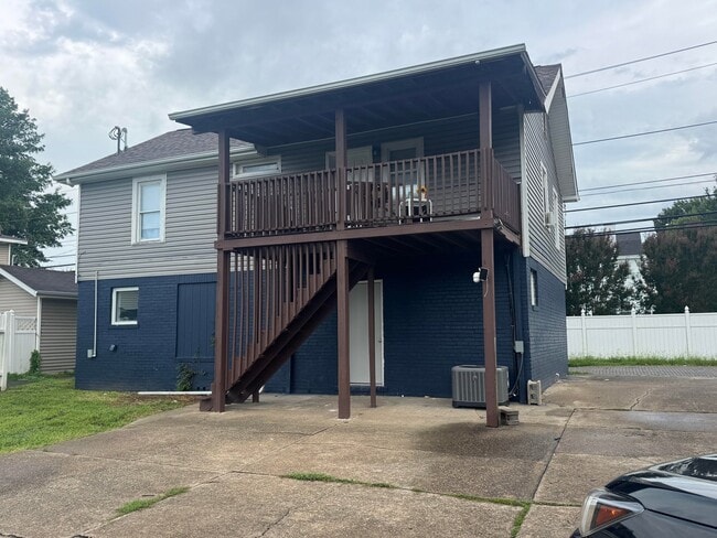 2736 4th Ave