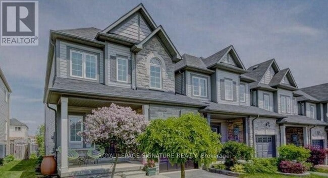 property at 28 Bagnell Cr