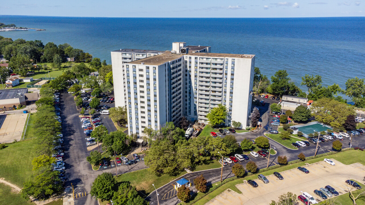 Euclid Beach in Cleveland, OH - Foto de edificio