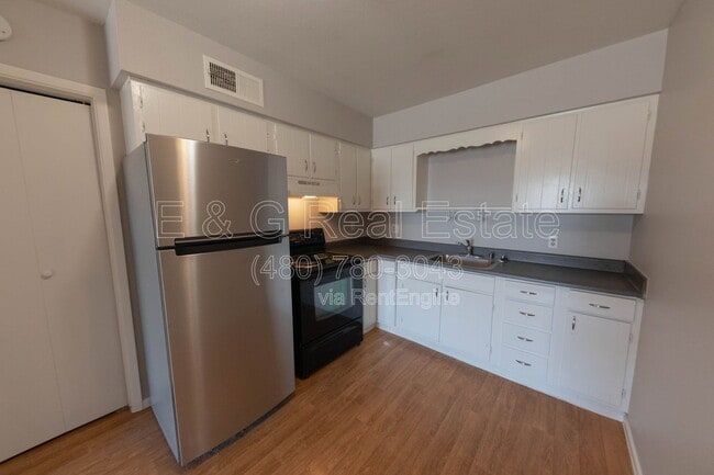 property at 563 N Cherry