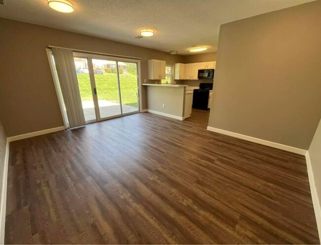 4909 Sunnyside Ct in Evansville, IN - Building Photo - Building Photo