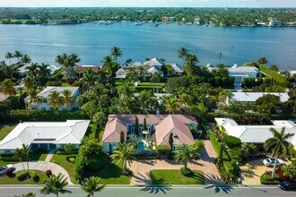 2258 Ibis Isle Rd E in Palm Beach, FL - Building Photo - Building Photo