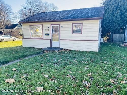 property at 701 W Holmes Rd