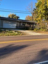 601 W Washington St in St James, MO - Building Photo