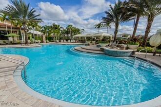 9267 Glenforest Dr in Naples, FL - Building Photo - Building Photo