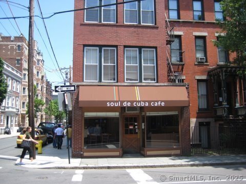 25 High St in New Haven, CT - Building Photo