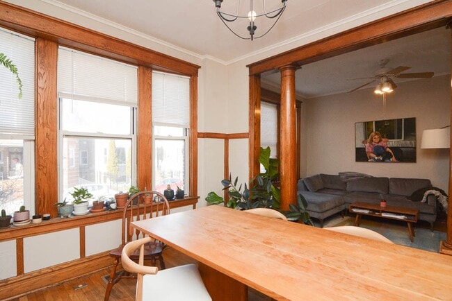 819 N Campbell Ave, Unit A06W in Chicago, IL - Building Photo - Building Photo