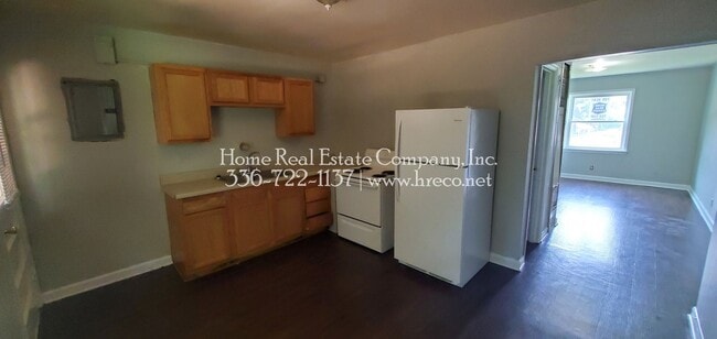 2336 N Cherry St in Winston-Salem, NC - Building Photo - Building Photo