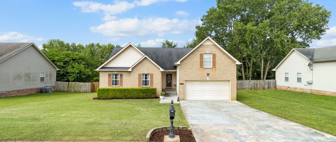 3716 Harvest Ridge in Clarksville, TN - Building Photo