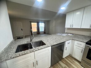 3607 Edgewater Dr in Sebring, FL - Building Photo - Building Photo