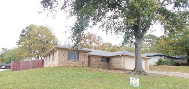 1531 Bowie Dr in Tyler, TX - Building Photo - Building Photo