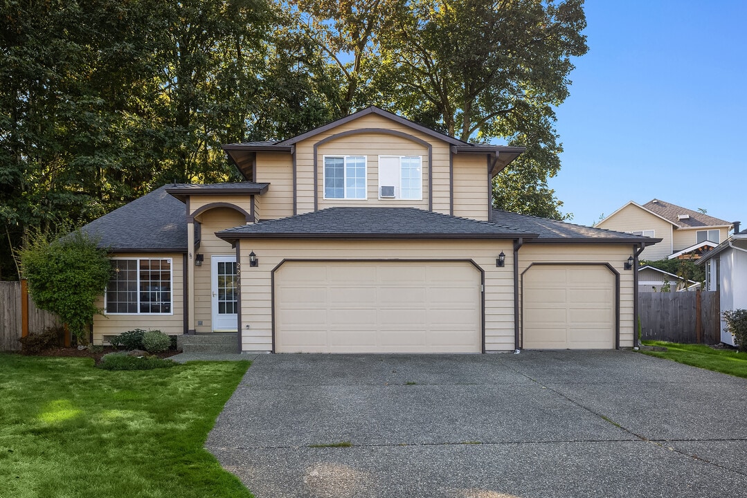 22707 SE 266th St in Maple Valley, WA - Building Photo