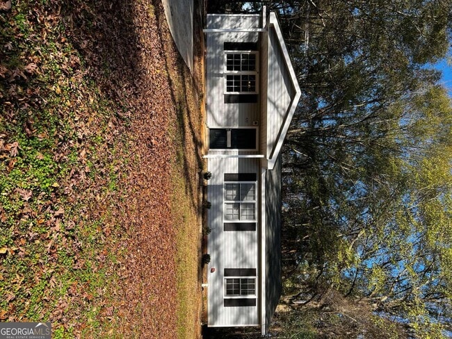 property at 420 N Elizabeth Ln