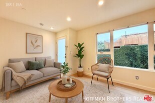 3245 Drew St in Los Angeles, CA - Building Photo