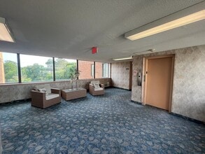 1460 Elm St in Stratford, CT - Building Photo - Building Photo