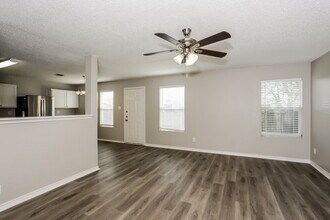 4349 Meadowknoll Dr in Fort Worth, TX - Building Photo - Building Photo