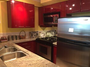 1328 W Pender St in Vancouver, BC - Building Photo - Building Photo