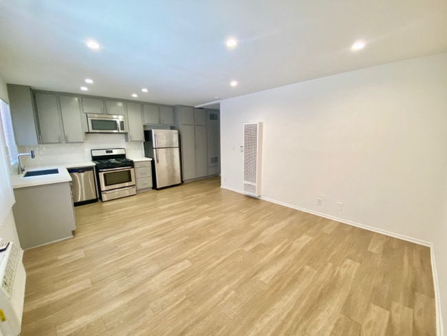 144 Westmoreland Ave in Los Angeles, CA - Building Photo - Building Photo