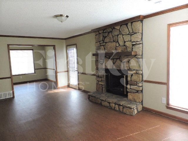 3758 Rippling Creek Ln in Memphis, TN - Foto de edificio - Building Photo