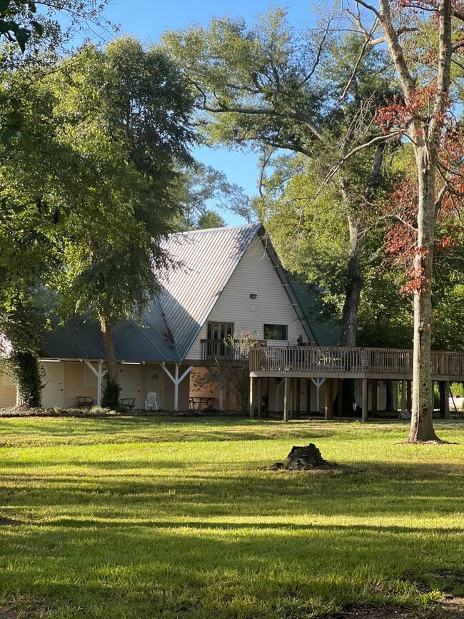 property at 1411 LA-27