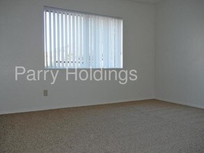 2104 E Eugie Terrace-Unit -106Phoenix in Phoenix, AZ - Building Photo - Building Photo
