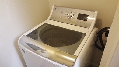 Wedgewood Apartments in Wellington, KS - Foto de edificio - Building Photo