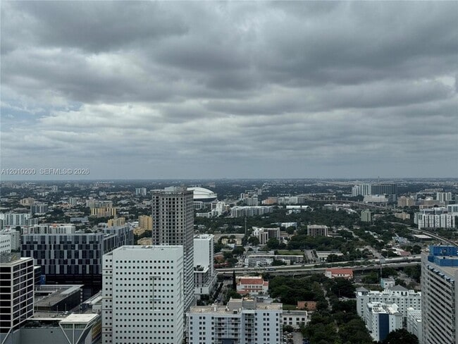 851 NE 1st Ave, Unit 3806 in Miami, FL - Building Photo - Building Photo