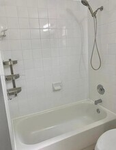 4147 Sapphire Terrace in Weston, FL - Building Photo - Building Photo