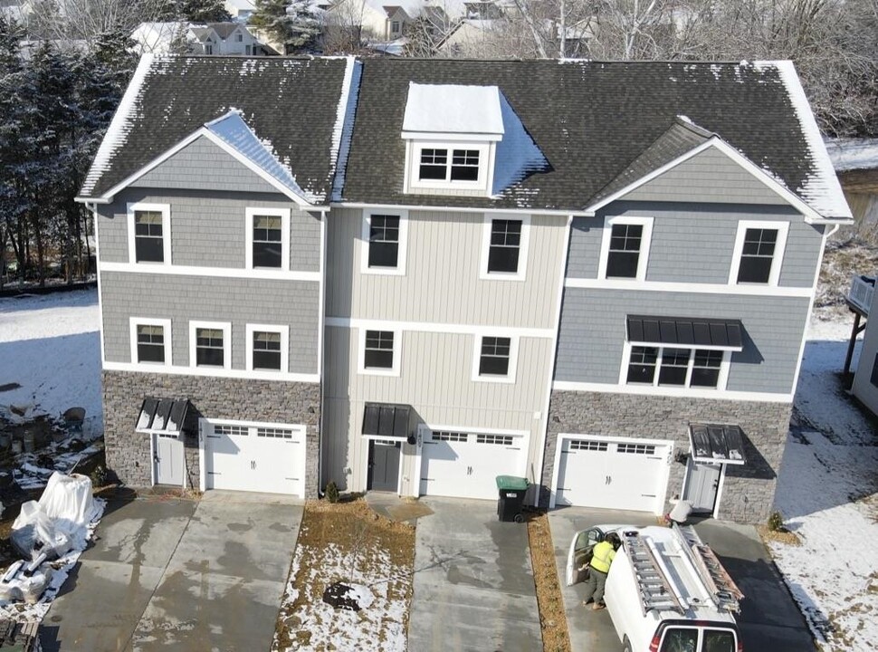1605 Palomino Trl in Harrisonburg, VA - Building Photo