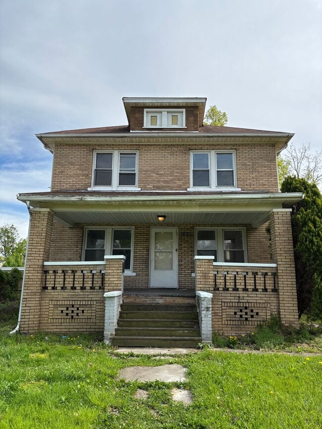 property at 1816 E 34th St