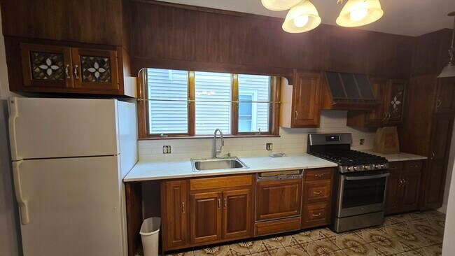 29 Lambert St in Medford, MA - Building Photo - Building Photo