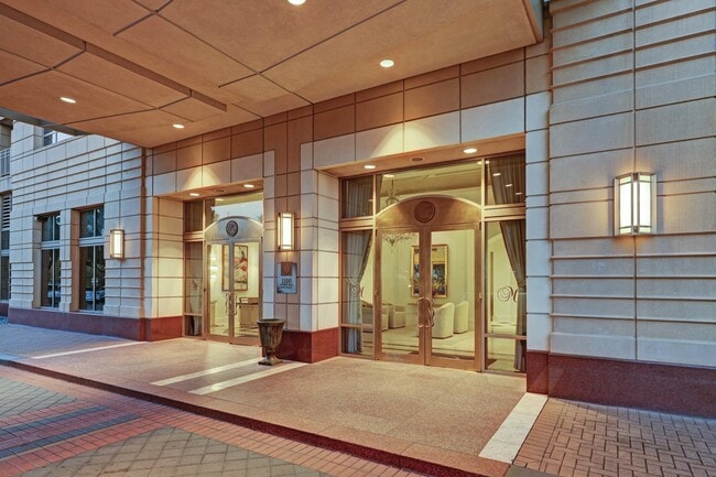 1100 Uptown Park Blvd in Houston, TX - Building Photo - Building Photo