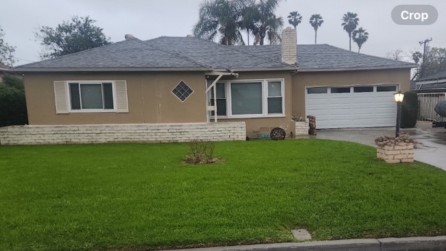 property at 1535 Los Flores Dr