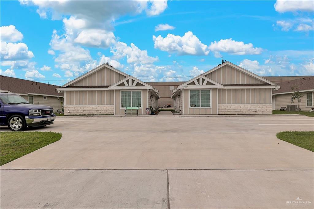 2217 Multi National in Harlingen, TX - Building Photo