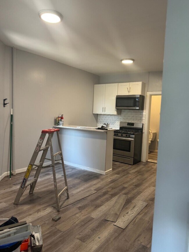 308 60th St in West New York, NJ - Building Photo - Building Photo