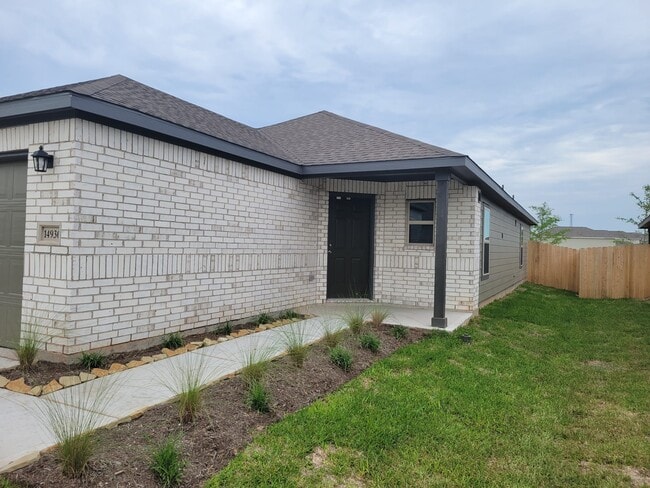 property at 14930 Dane Ct