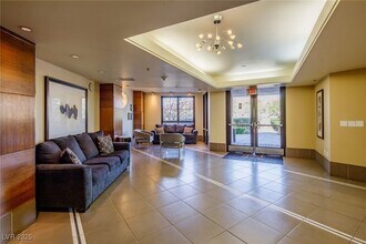 29 Montelago Blvd, Unit 318 in Henderson, NV - Building Photo - Building Photo