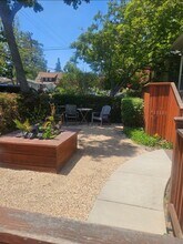 309-311 Cowper St in Palo Alto, CA - Building Photo - Building Photo
