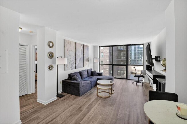 1280 W Peachtree St NW in Atlanta, GA - Building Photo - Building Photo