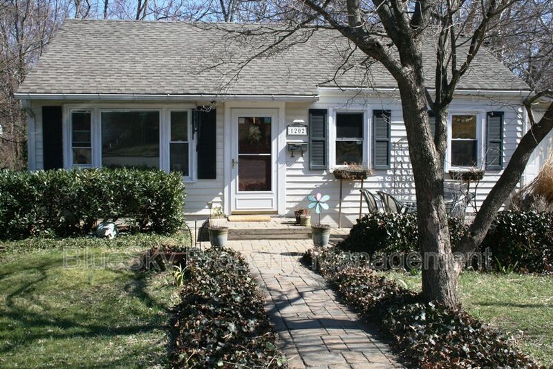 1202 Cherry Ave in Charlottesville, VA - Building Photo
