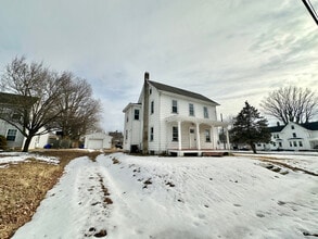 338 Broad St in Elmer, NJ - Foto de edificio - Building Photo