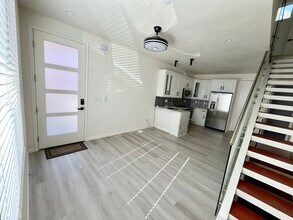 625 Craig Ave, Unit B in Campbell, CA - Foto de edificio - Building Photo