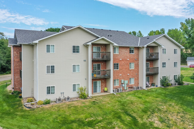 Country Club Apartments in Sioux City, IA - Foto de edificio - Building Photo