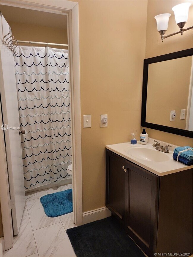 4733 NW 82nd Ave in Lauderhill, FL - Building Photo - Building Photo